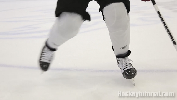 How-to-skate-faster-in-ice-hockey-video-tutorial-hockeytutorial-3