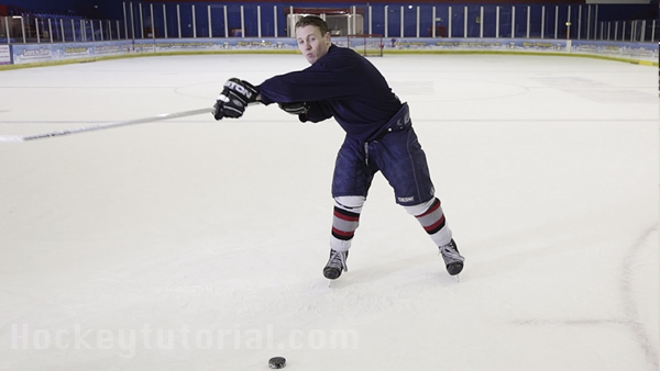 How-to-take-a-wrist-shot-in-hockey-for-beginners-10