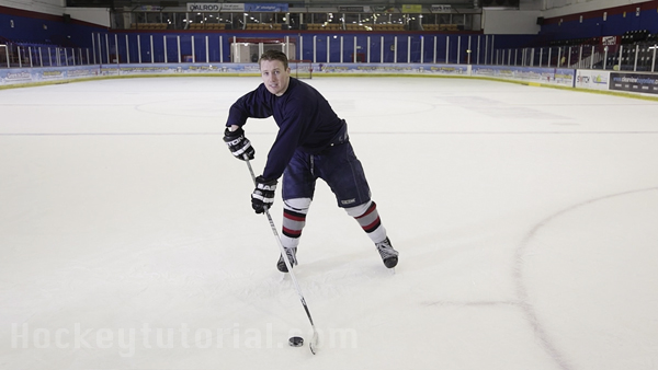 How-to-take-a-wrist-shot-in-hockey-for-beginners-7